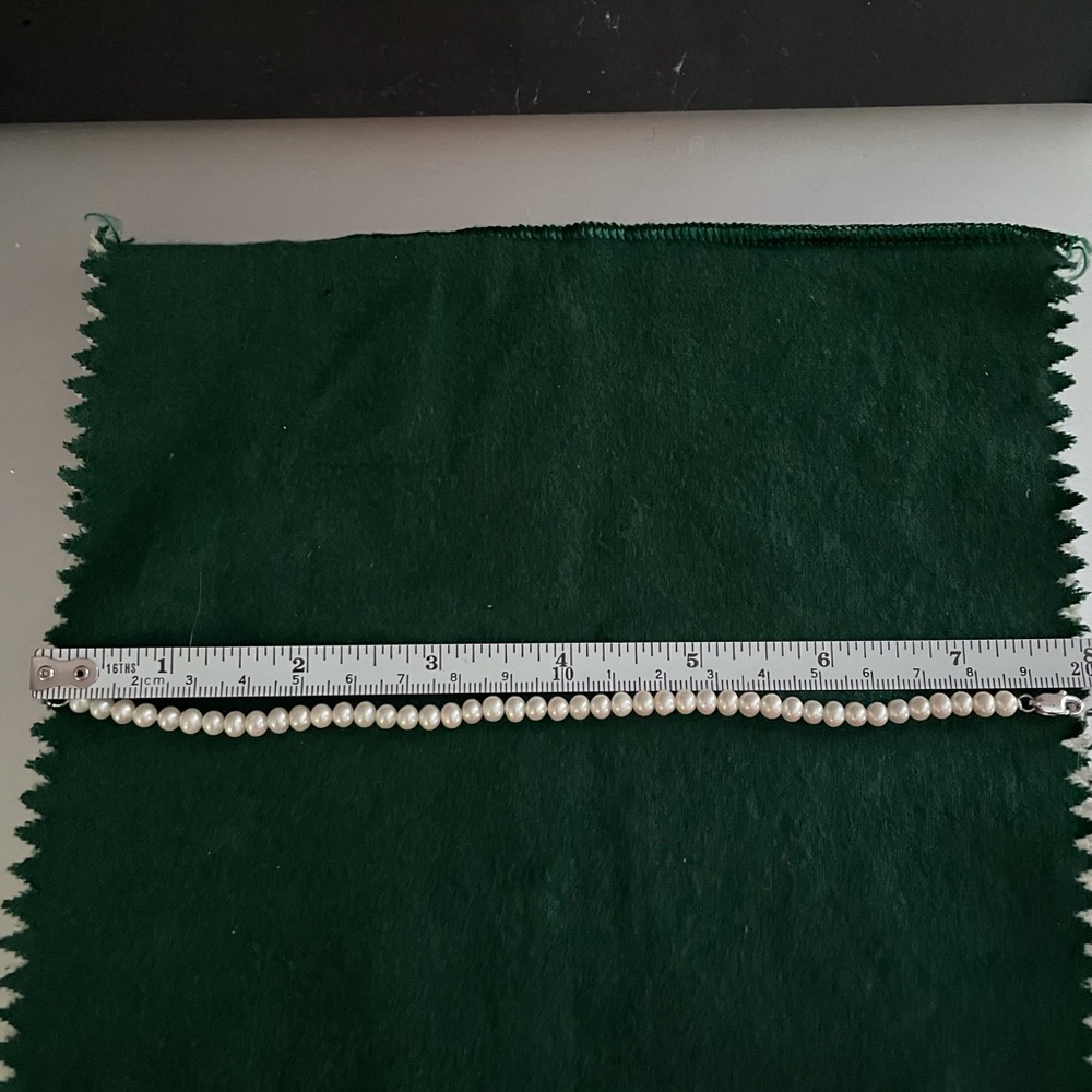 Pearl bracelet and earrings - Picture 4 of 4